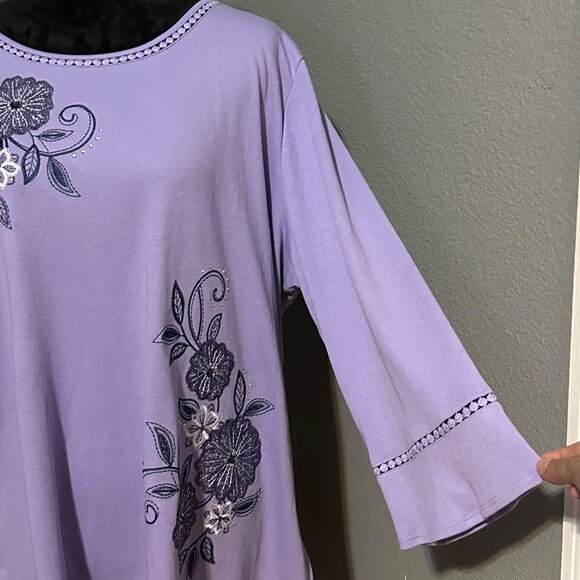Alfred Dunner Blouse XL Embroidered Floral Top Wisteria Lane Purple NWT Classic - Picture 3 of 9